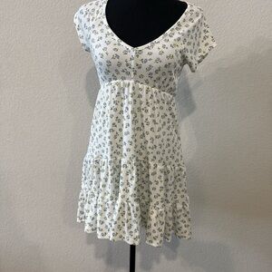 Elegant White Floral Mini Dress